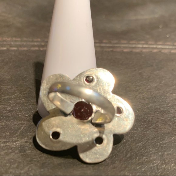 Pinwheel Garnet Ring - Picture 3 of 6